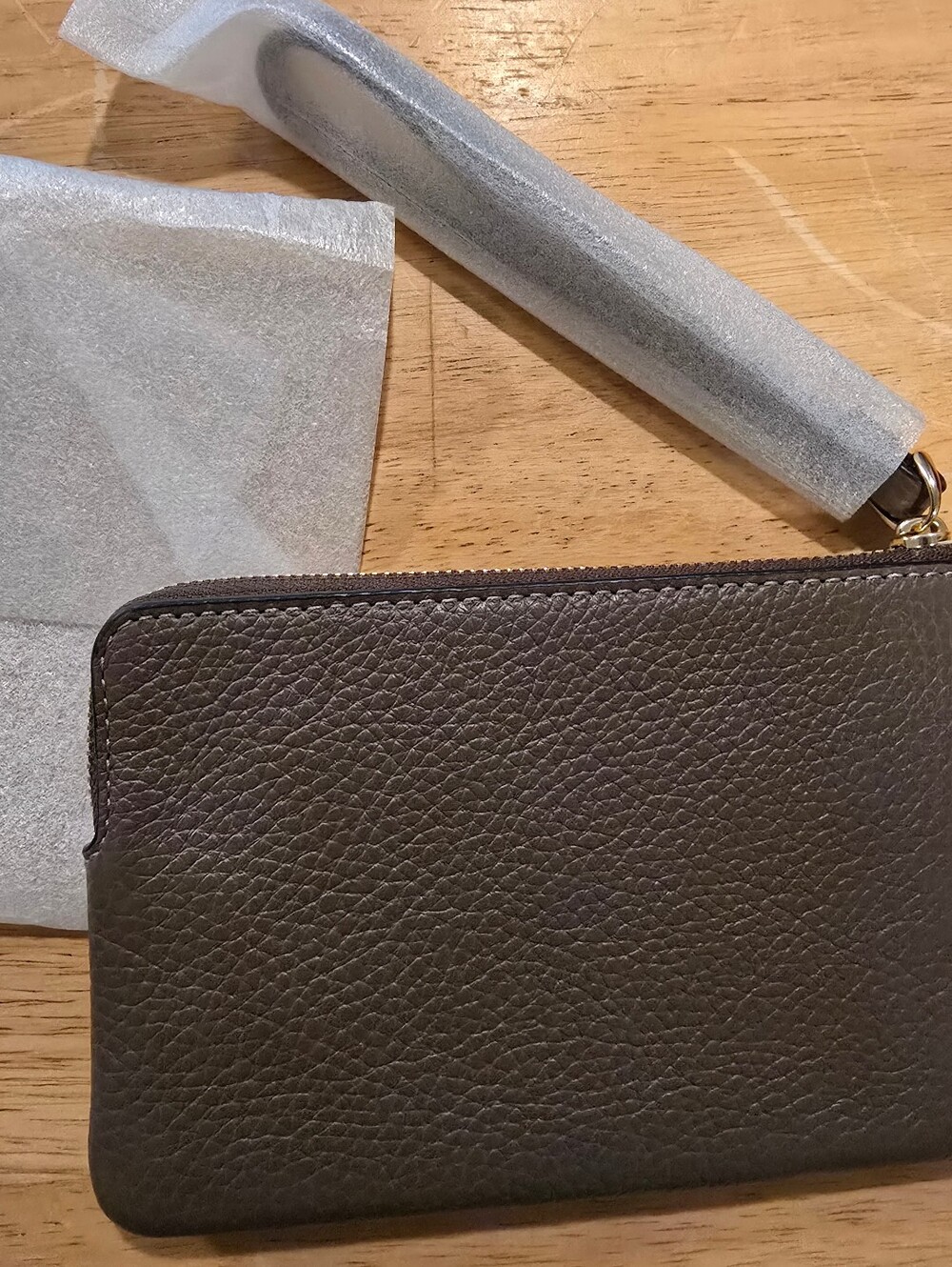 Coach DARK STONE Corner Zip Wristlet 💜 - Picture 4 of 10